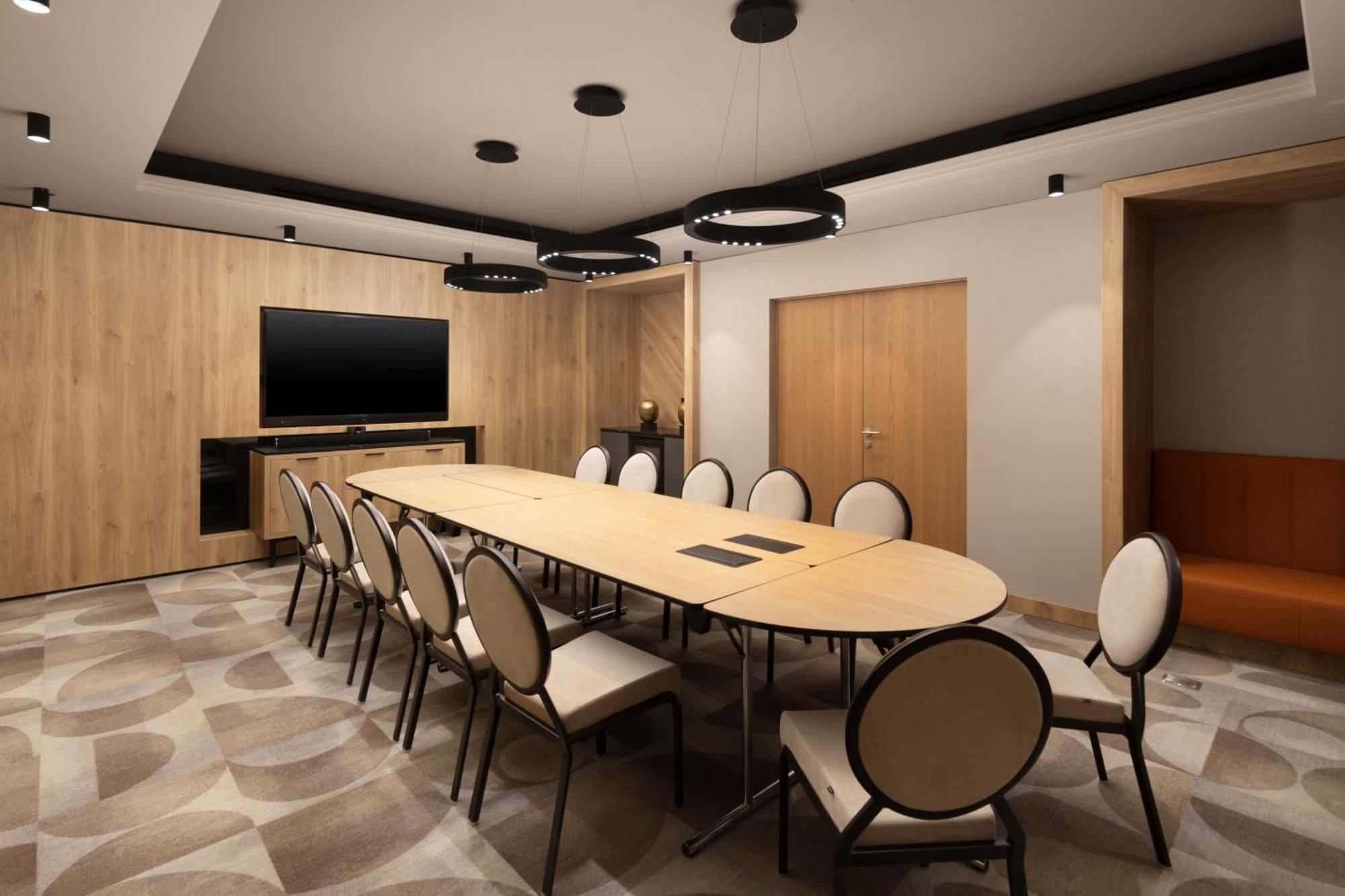 فندق Courtyard By Marriott Cluj - Napoca Downtown المظهر الخارجي الصورة