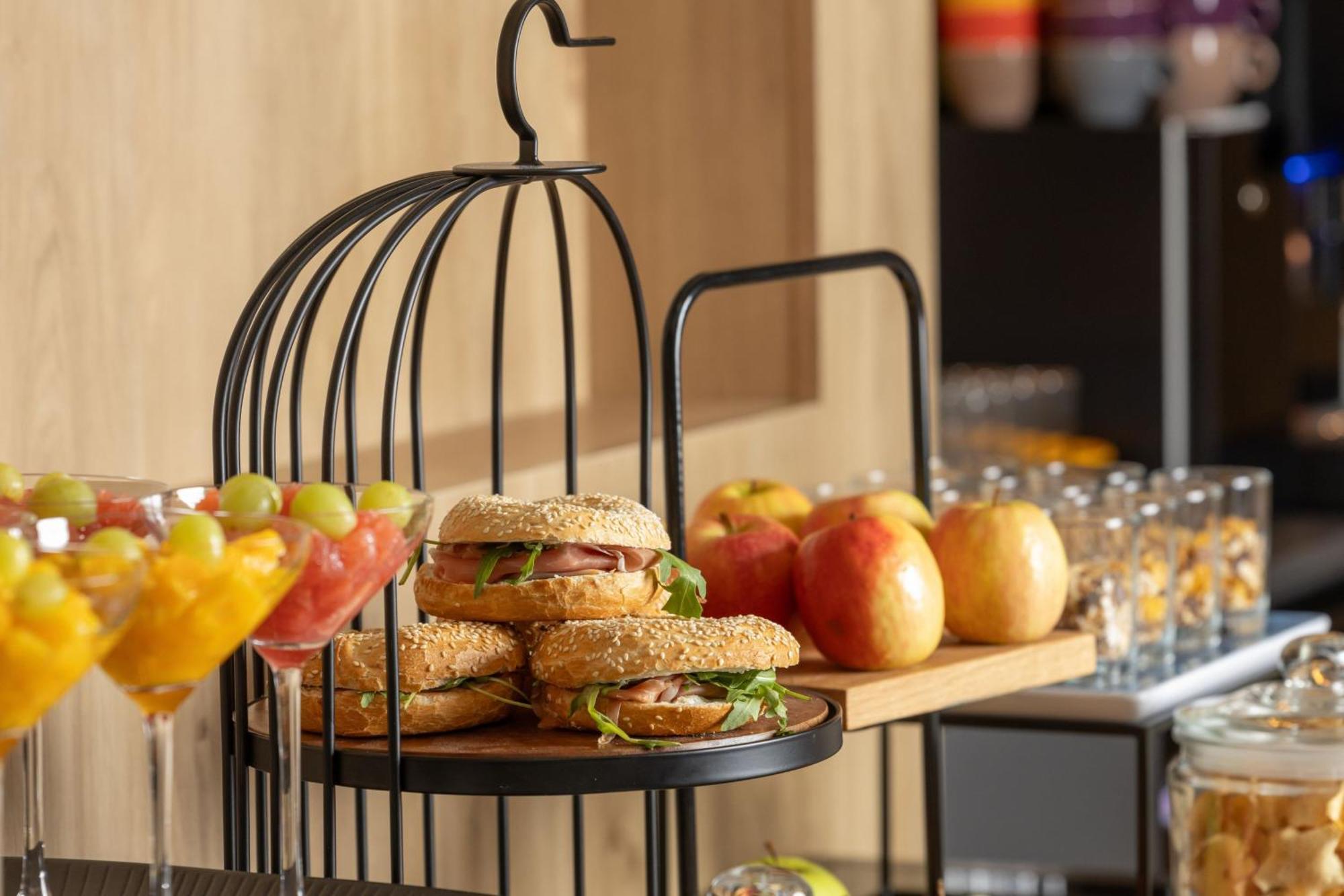 فندق Courtyard By Marriott Cluj - Napoca Downtown المظهر الخارجي الصورة