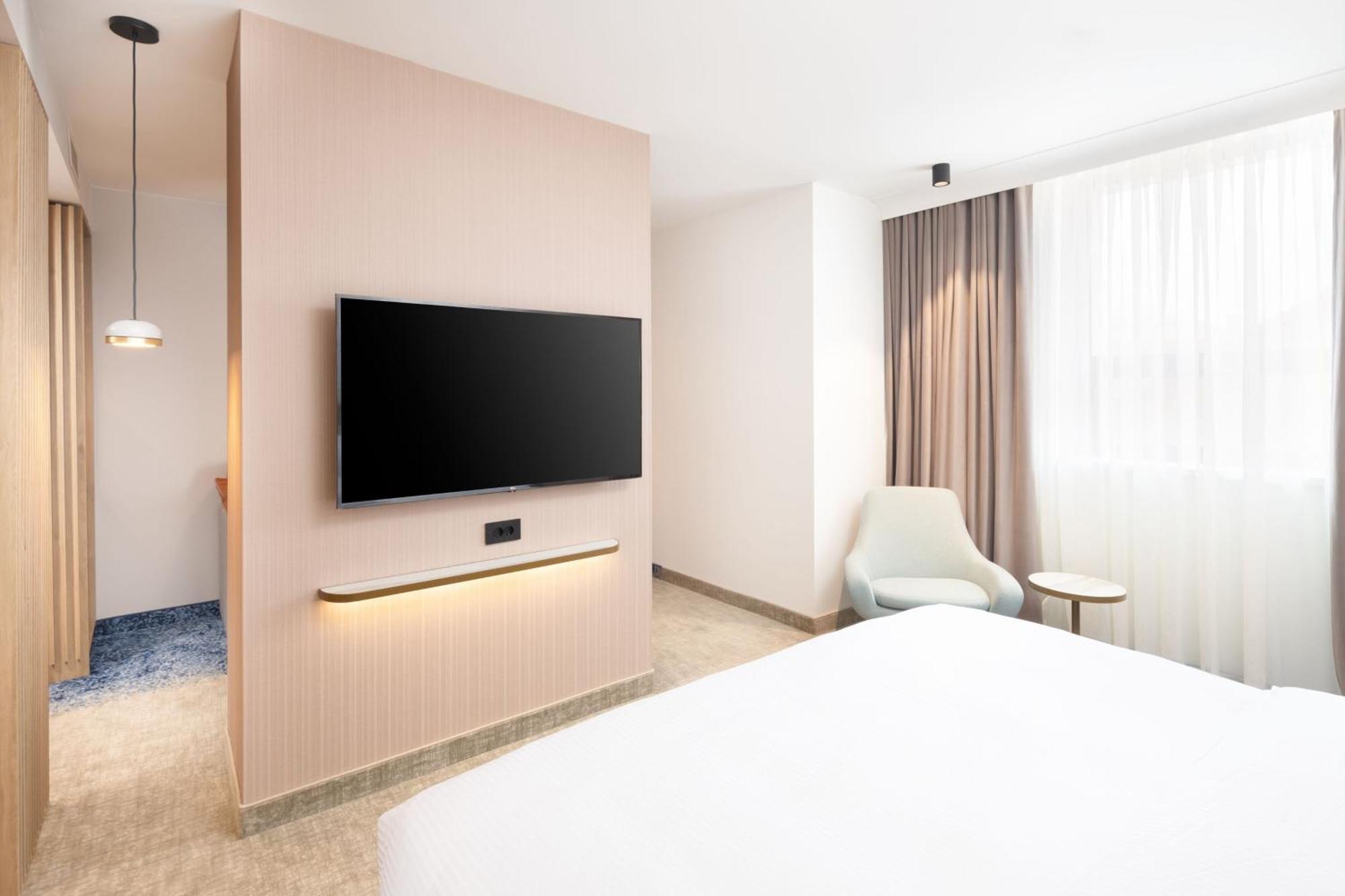 فندق Courtyard By Marriott Cluj - Napoca Downtown المظهر الخارجي الصورة